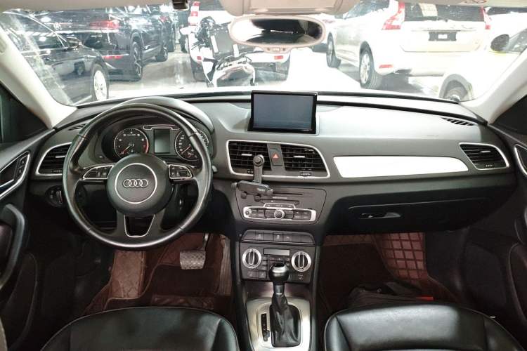 Used Audi Q3 2015 35 TFSI Comfort Model