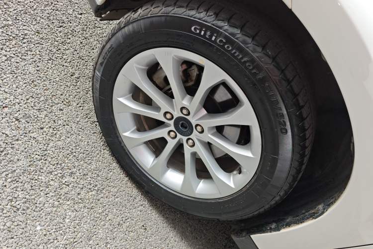 Used Haval H2 2017 Red-Label 1.5T Manual 4x4 Luxury Model
