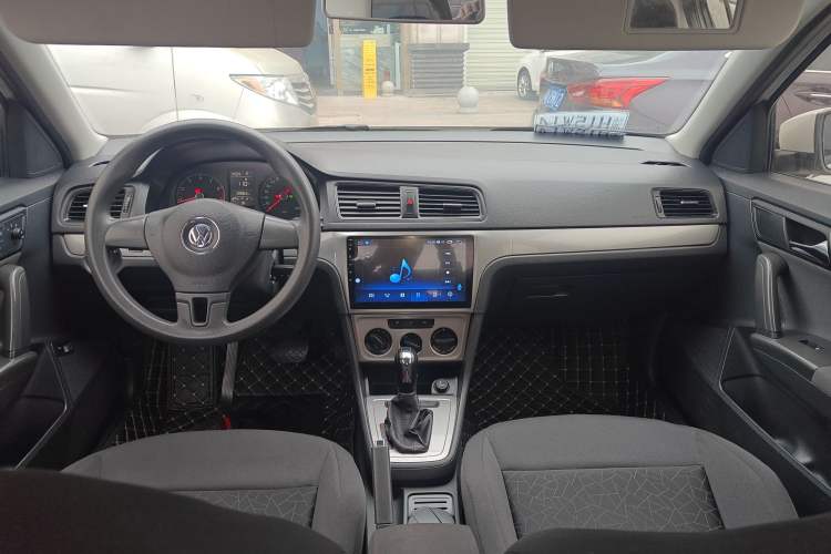 Used Volkswagen Lavida 2013 Revised Classic 1.6L Automatic Fashion Edition
