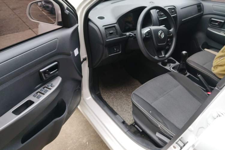 Used Dongfeng Fengon 330 2019 1.5L Manual Practical II China VI