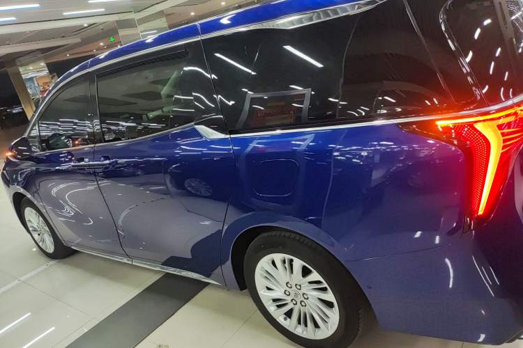 Used Buick Century 2023 2.0T Six-Seater Yinshi Edition
