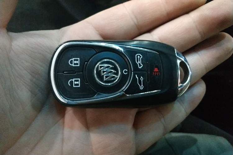 Used Buick GL8 2022 ES Landtrek 653T Comfort Edition
