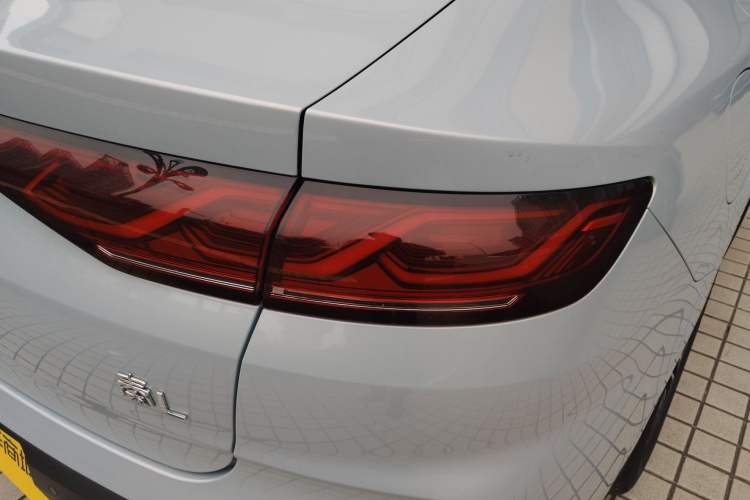 Used BYD Qin L 2024 DM-i 120KM Excellence Model
