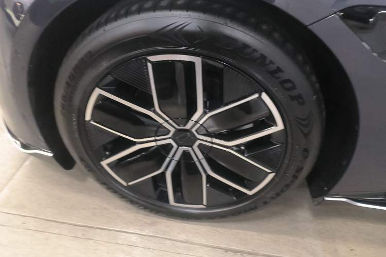 Used  12 2023 650 Three-Laser Four-Wheel Drive Performance Edition
