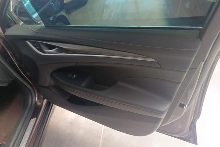 Used Buick LaCrosse 2018 20T Leading Model
