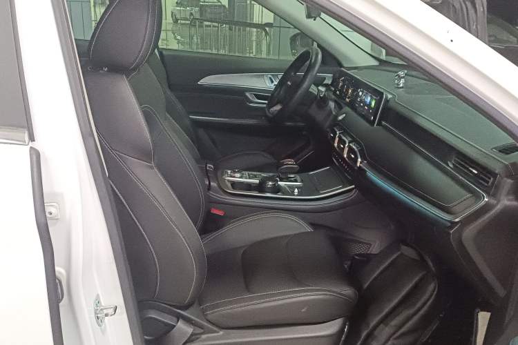 Used JETOUR X70 PLUS 2021 Facelift 1.5T DCT ShanPRO 7-Seater
