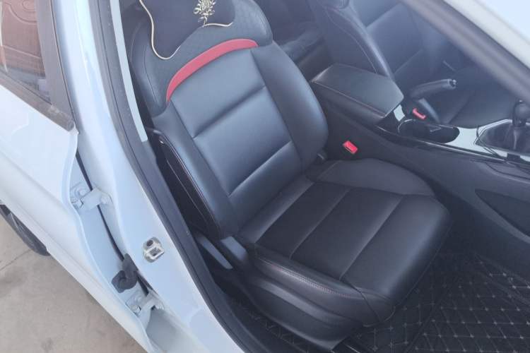 Used MG 5 2021 180 DVVT Manual Youth Luxury Edition
