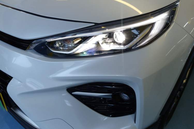 Used Toyota Wildlander 2023 2.0L CVT Four-Wheel Drive Luxury PLUS Edition
