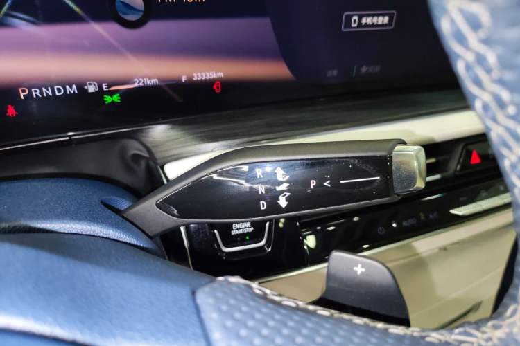 Used Buick Century 2023 2.0T Six-Seater Yinshi Edition
