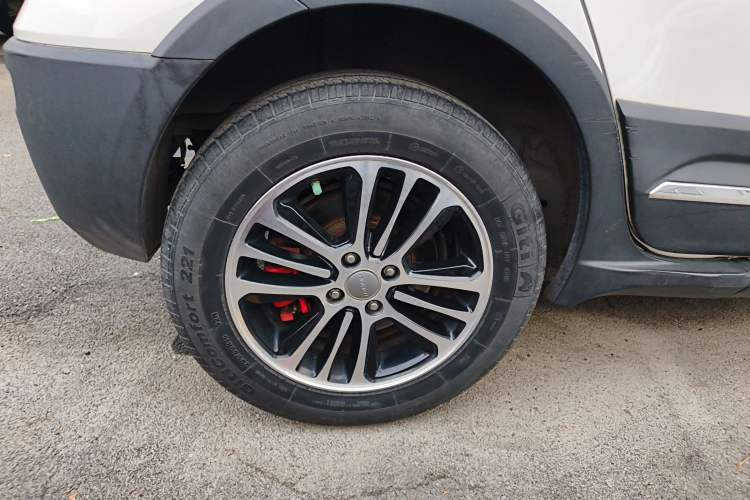 Used Haval H1 2015 1.5L Manual Luxury Model
