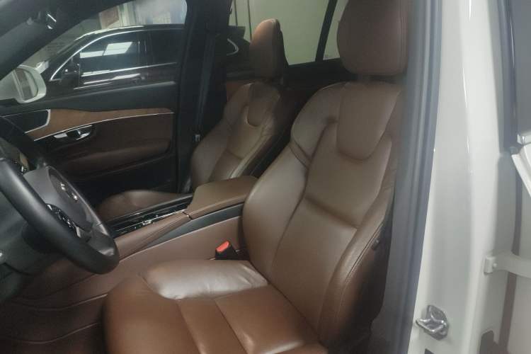 Used Volvo XC90 2021 B6 Zhiyi Luxury Edition 7-Seater
