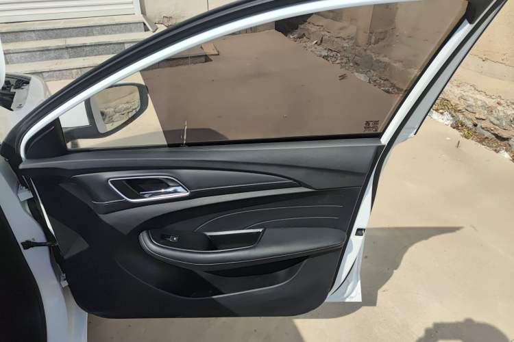 Used Roewe i5 2019 1.5L Automatic 4G Connected Langyue Edition