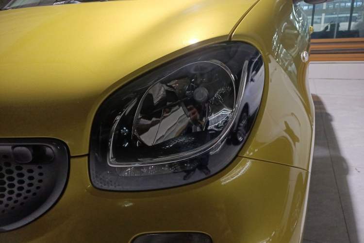 Used  forfour 2016 1.0L 52 kW Passion Edition
