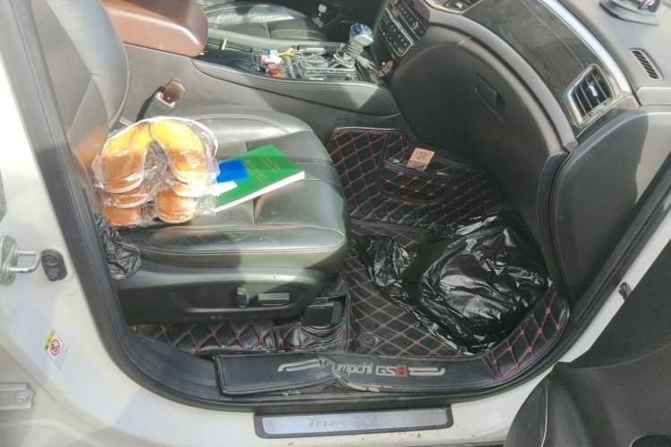 Used GAC Trumpchi GS8 2017 320T Two-Wheel Drive Prestige Version (7 Seats)
