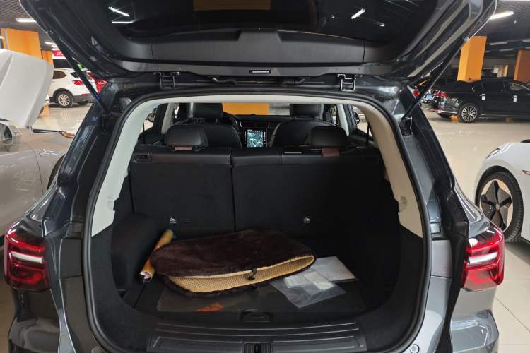 Used Roewe RX5 2025 PLUS 330TGI Automatic Trendsetting Smart Edition
