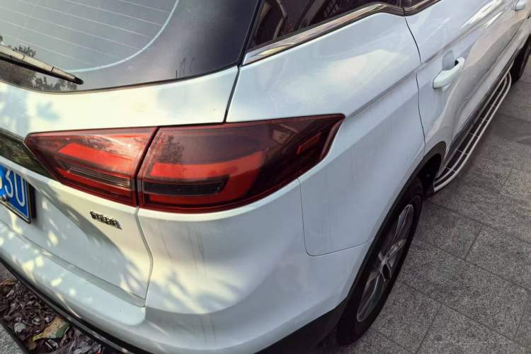 Used Geely Auto Emgrand X7 Sport 2018 1.8TD Automatic Two-Wheel Drive Zhiya Model
