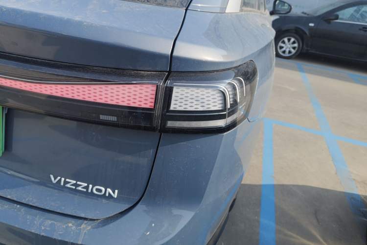 Used Volkswagen ID.7 VIZZION 2024 AIR model
