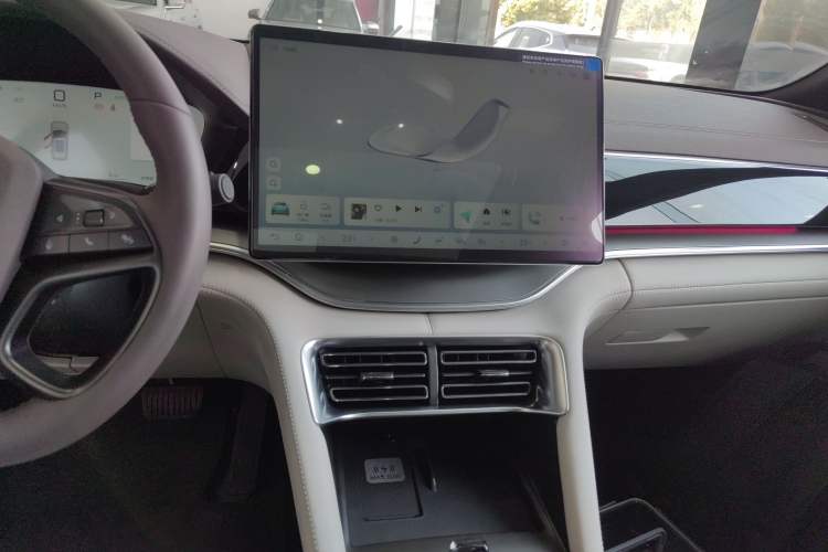 Used BYD Song PLUS New Energy 2025 EV Intelligent Driving Version 520km Premium Model
