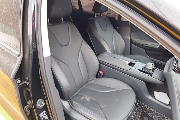 Used Hongqi E-QM5 2023 Revised Version Basic Travel Edition
