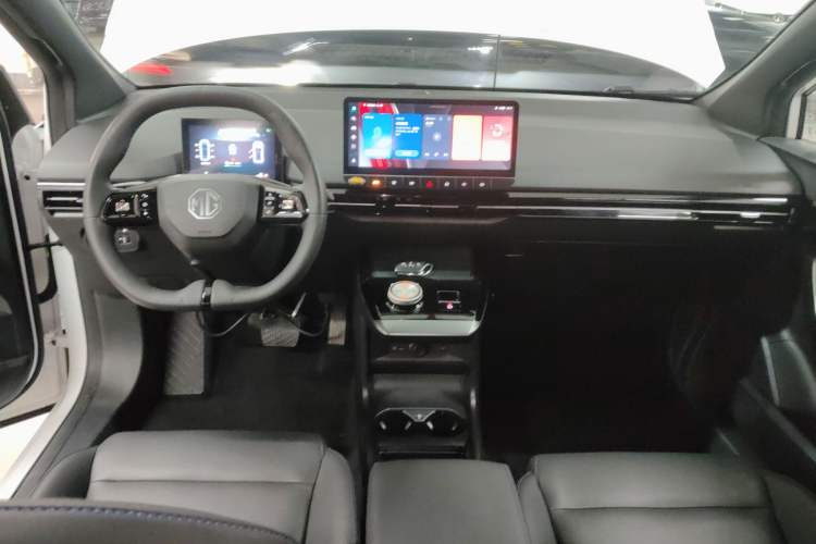 Used MG 4 EV 2023 415 km Range Sea-Faring Champion Edition
