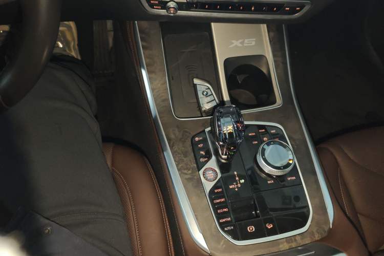 Used BMW X5 2022 Restyled xDrive 30Li Luxury Version M Sport Package