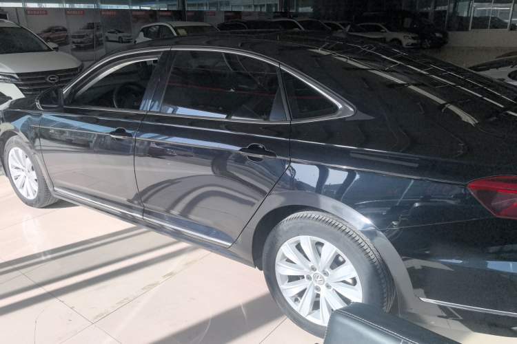 Used Volkswagen Passat 2020 330TSI Elite Edition China VI
