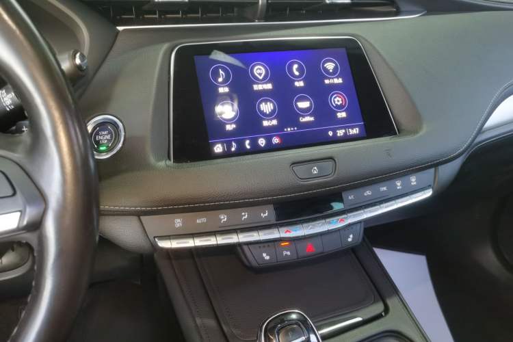 Used Cadillac XT4 2021 28T Two-Wheel Drive Luxury Version