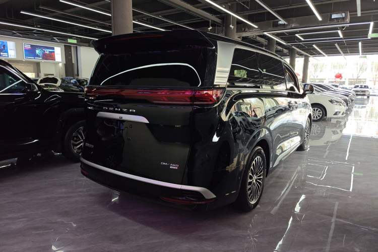 Used Denza D9 2025 Model DM-i Four-Wheel Drive Prestige Edition