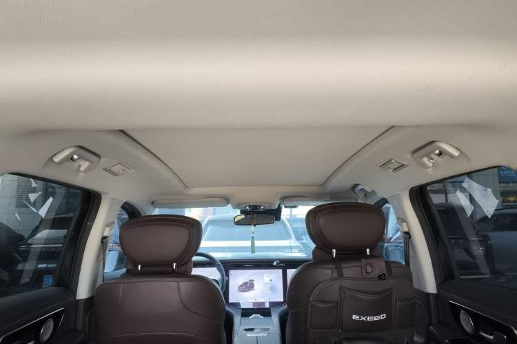 Used  Lanyue 2023 400T Two-Wheel Drive Starry Edition 7-Seater
