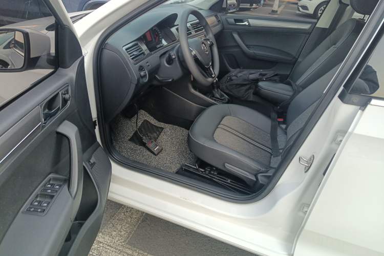 Used Volkswagen Santana 2021 1.5L Automatic Comfort Edition
