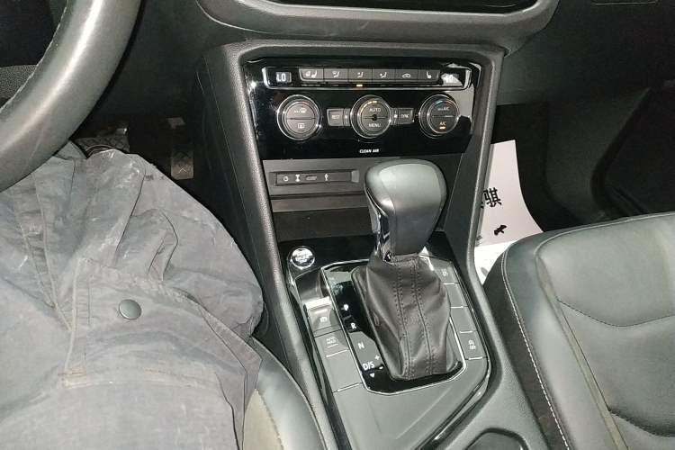 Used Volkswagen Tiguan L 2018 330TSI Automatic Two-Wheel Drive Luxury Edition
