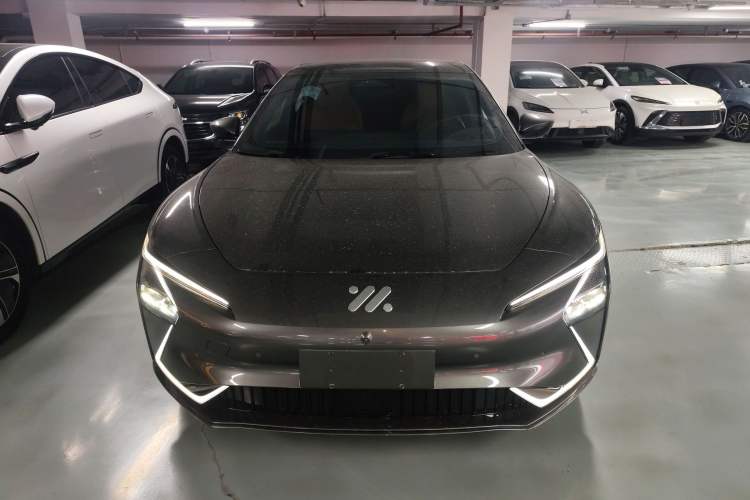 Used  L7 2022 Dynamic Model
