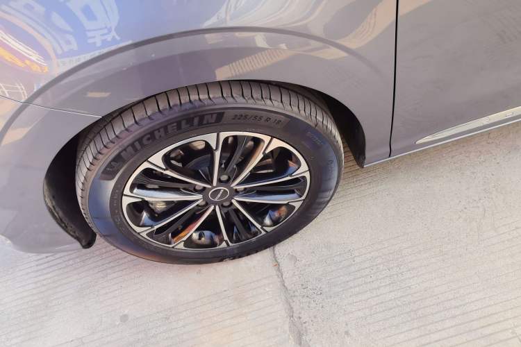 Used Roewe iMAX8 2022 400TGI Prestige Edition