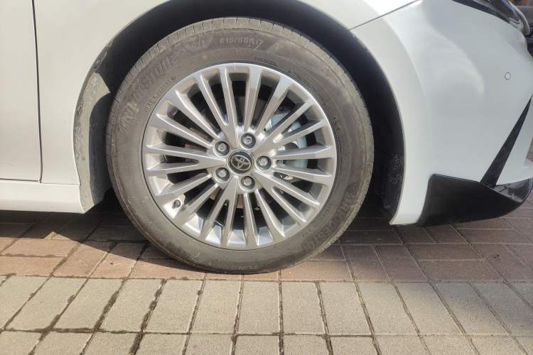 Used Toyota Camry 2024 Dual-Motor 2.0 HGVP Luxury Edition