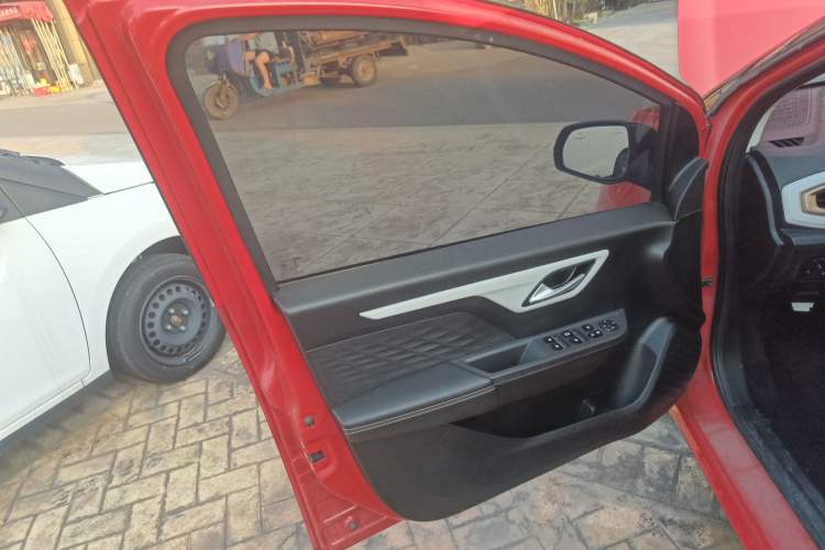 Used SOL E10X 2021 302 km Range Luxury Version 30.2 kWh