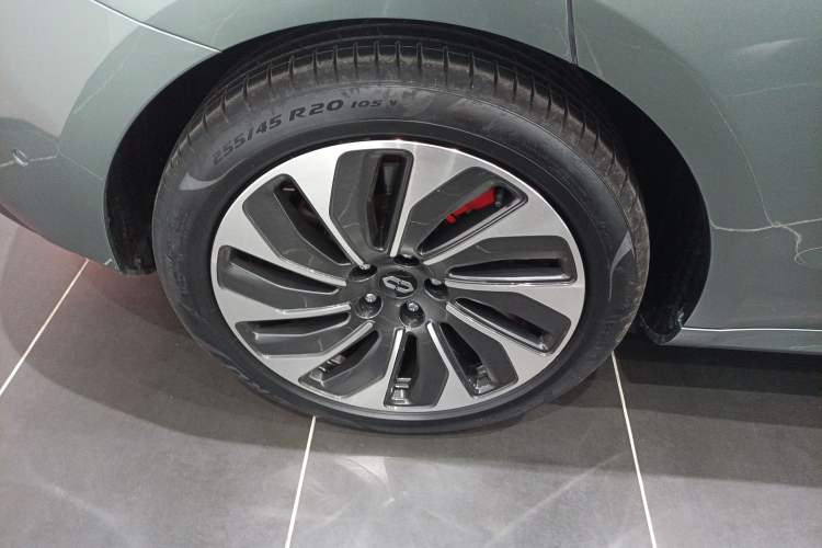 Used Hima AITO M5 2022 Range-Extended Rear-Drive Standard Version
