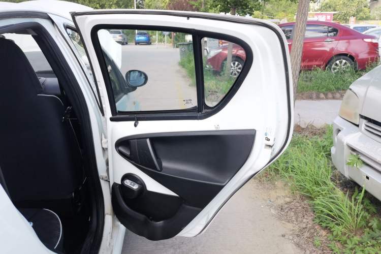 Used BYD F0 2015 1.0L AMT XuanKu Model
