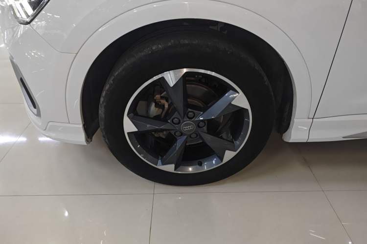 Used Audi Q3 2020 35 TFSI Fashion Dynamic Model
