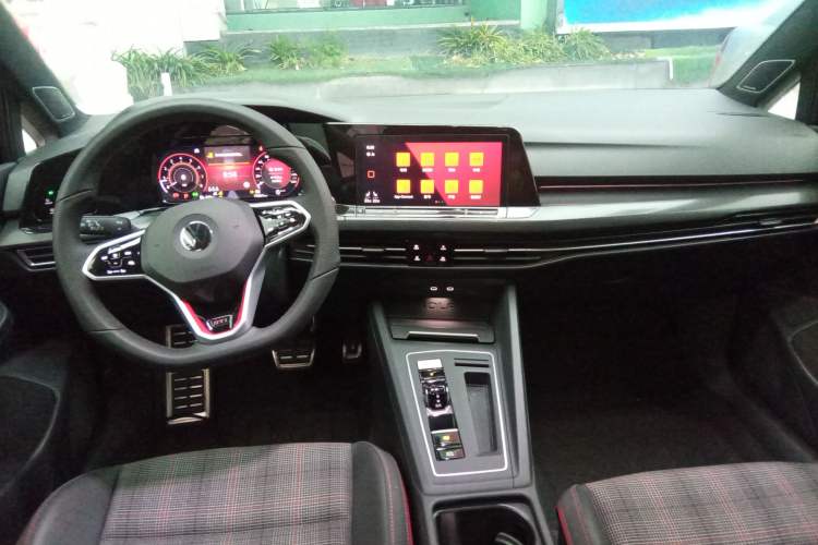 Used Volkswagen Golf GTI 2021 380TSI DSG GTI
