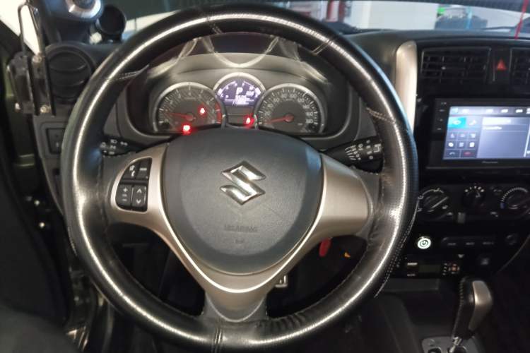 Used Suzuki Jimny 2015 1.3 AT Mode3 Navigation Edition
