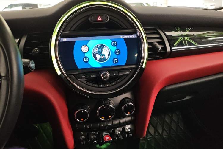 Used  MINI 2019 2.0T COOPER S Artist Five-Door Edition
