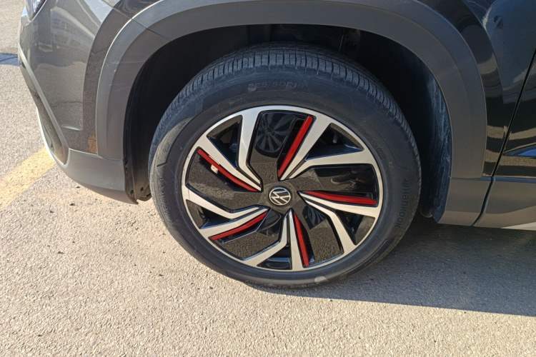 Used Volkswagen Tharu 2023 300TSI Two-Wheel-Drive Full Moon Edition