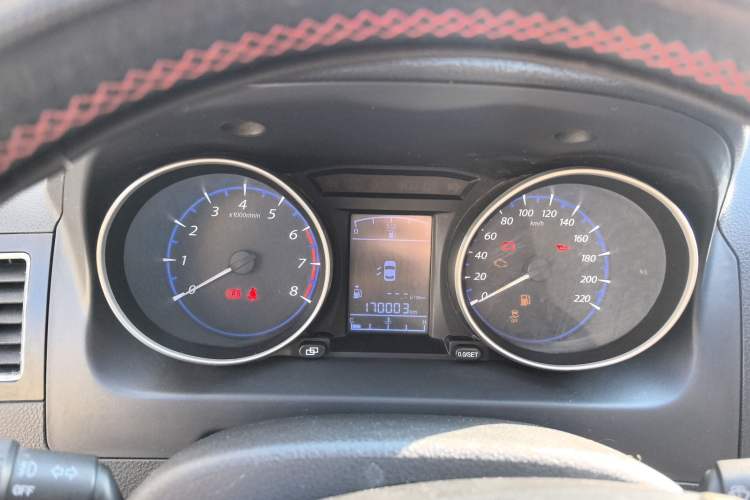 Used FORTHING Joyear X5 2015 1.6L Manual Luxury Model
