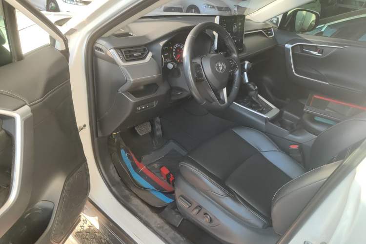 Used Toyota Wildlander 2021 2.0L CVT Two-Wheel Drive Luxury Edition