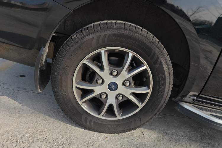 Used Ford Tourneo Custom 2017 2.0T Automatic Elite Version
