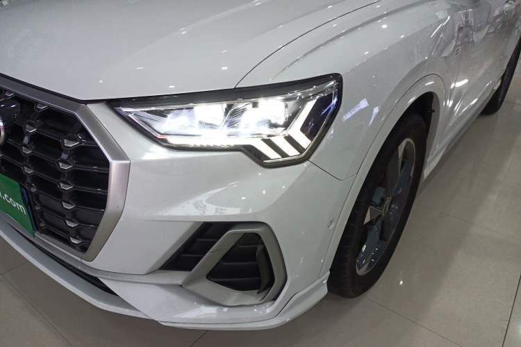 Used Audi Q3 2023 35 TFSI Fashion Dynamic Model (1.5T)
