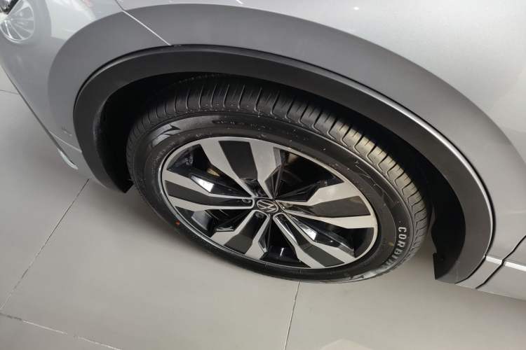 Used Volkswagen Tiguan L 2023 330TSI Automatic Two-Wheel Drive R-Line Enjoyment Edition