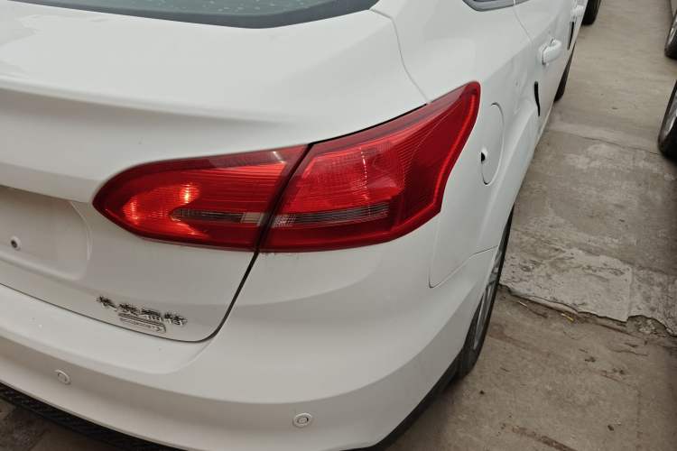 Used Ford Focus 2017 Sedan EcoBoost 180 Automatic Elite Model
