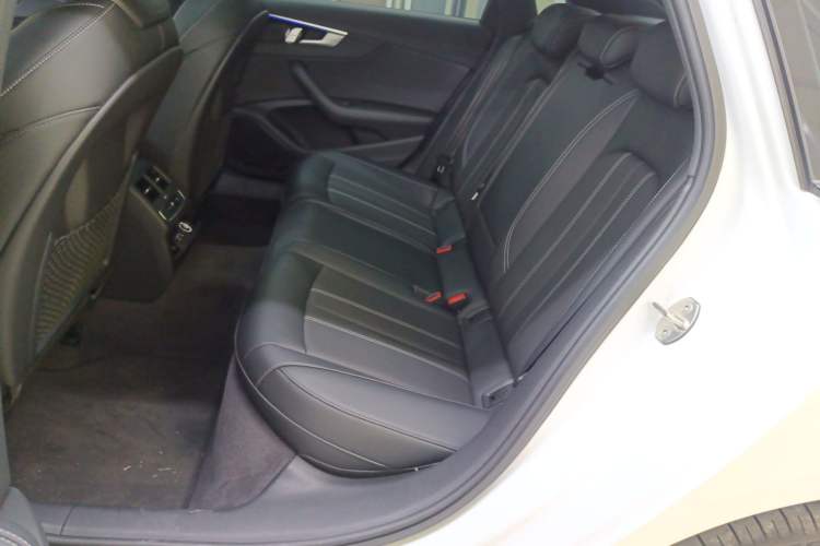 Used Audi A4L 2024 40 TFSI Luxury Dynamic Edition