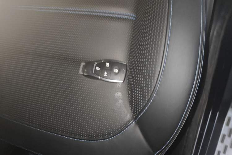 Used Beijing Auto BJ40 2021 2.3T Automatic Four-Wheel Drive Blade Hero Edition Supreme Version
